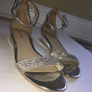 Aldo kitten were heel